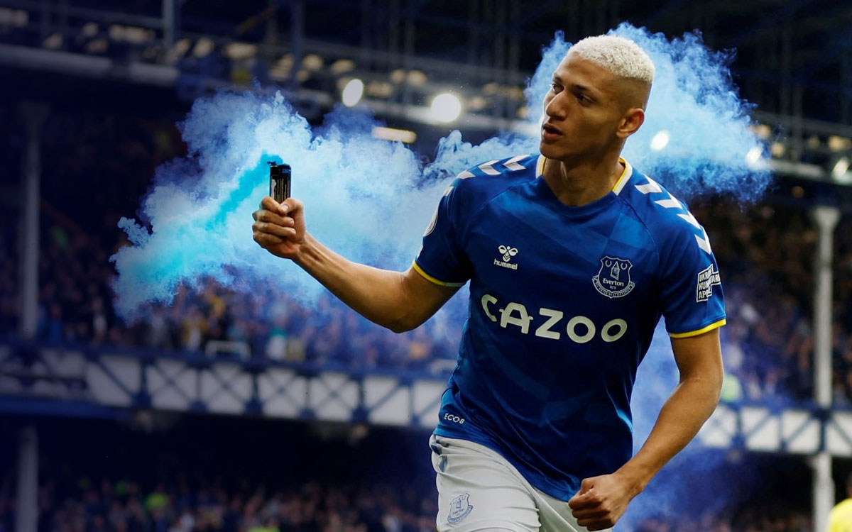 Richarlison with blue smoke canister