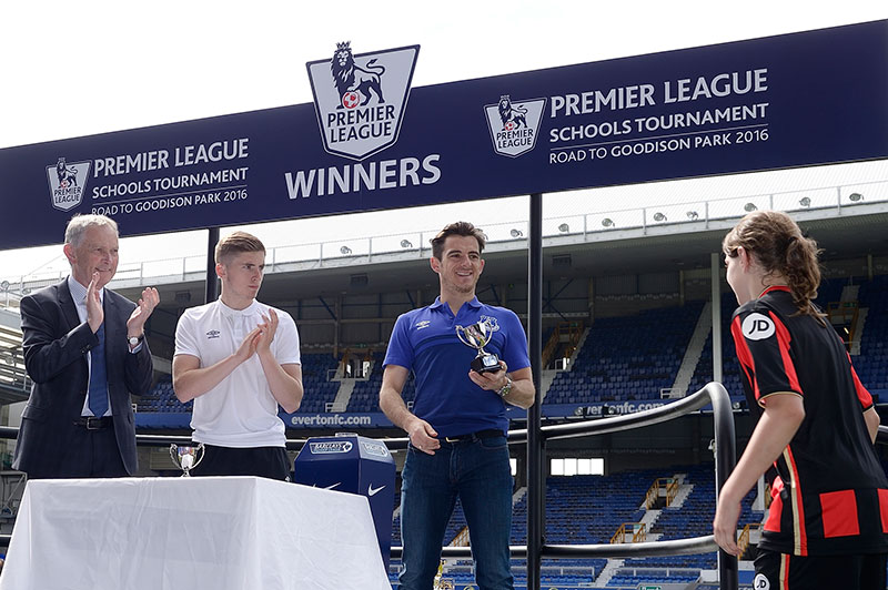 Baines and Kenny hand out awards alongside Premier League CEO Richard Scudamore
