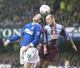 Dun Hutchison challenges Ian Wright