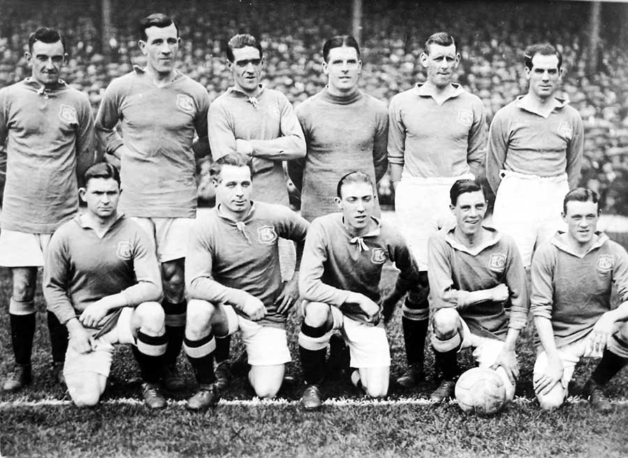 Everton in 1923 with Bobby 3rd from right, front row