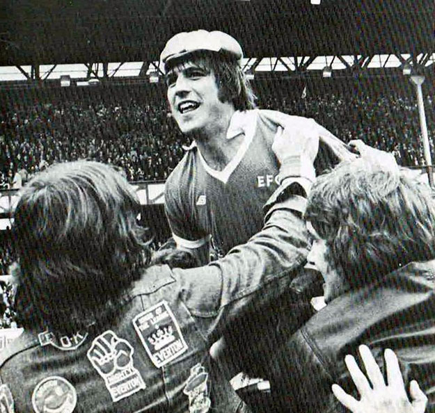 Bob Latchford held aloft