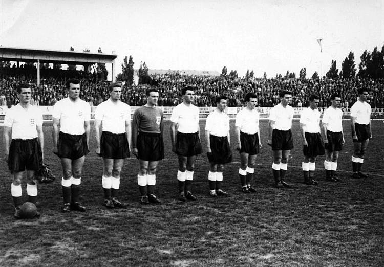 Dennis Stevens and Duncan Edwards represent England Under-23s in May 1957