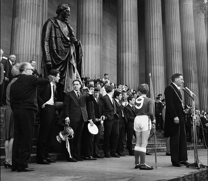 Bernard Gamble on the steps of St George's Hall at the 1966 FA Cup-winners homecoming