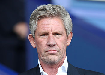 Burnley boss refusing to 'panic' despite owner pleas to 'step it up' - Football365