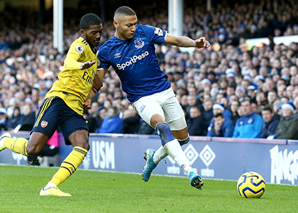 Liverpool fans can't resist pop at 'pigeon' Richarlison after