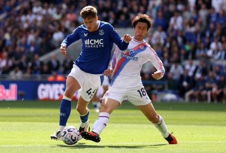 &lsquo;He&rsquo;s got that Everton spirit&rsquo;: Dewsbury-Hall hails teen star Armstrong as Everton&rsquo;s new-look midfield excel