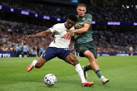 Mykolenko sets Premier League season-high with seven tackles at Tottenham as Moyes applauds display