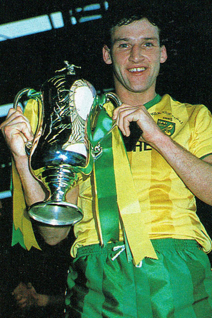 Dave Watson with the 1985 Milk Cup
